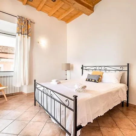 Apartment Antica Dimora Papale - Centro Storico Con Vista Terracina