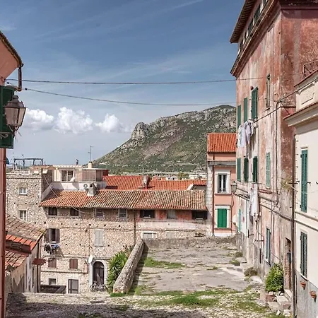 Antica Dimora Papale - Centro Storico Con Vista Terracina